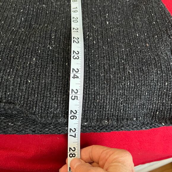 Vintage Woolrich black v-neck knit wool pullover sweater winter basics Med. - Picture 9 of 10